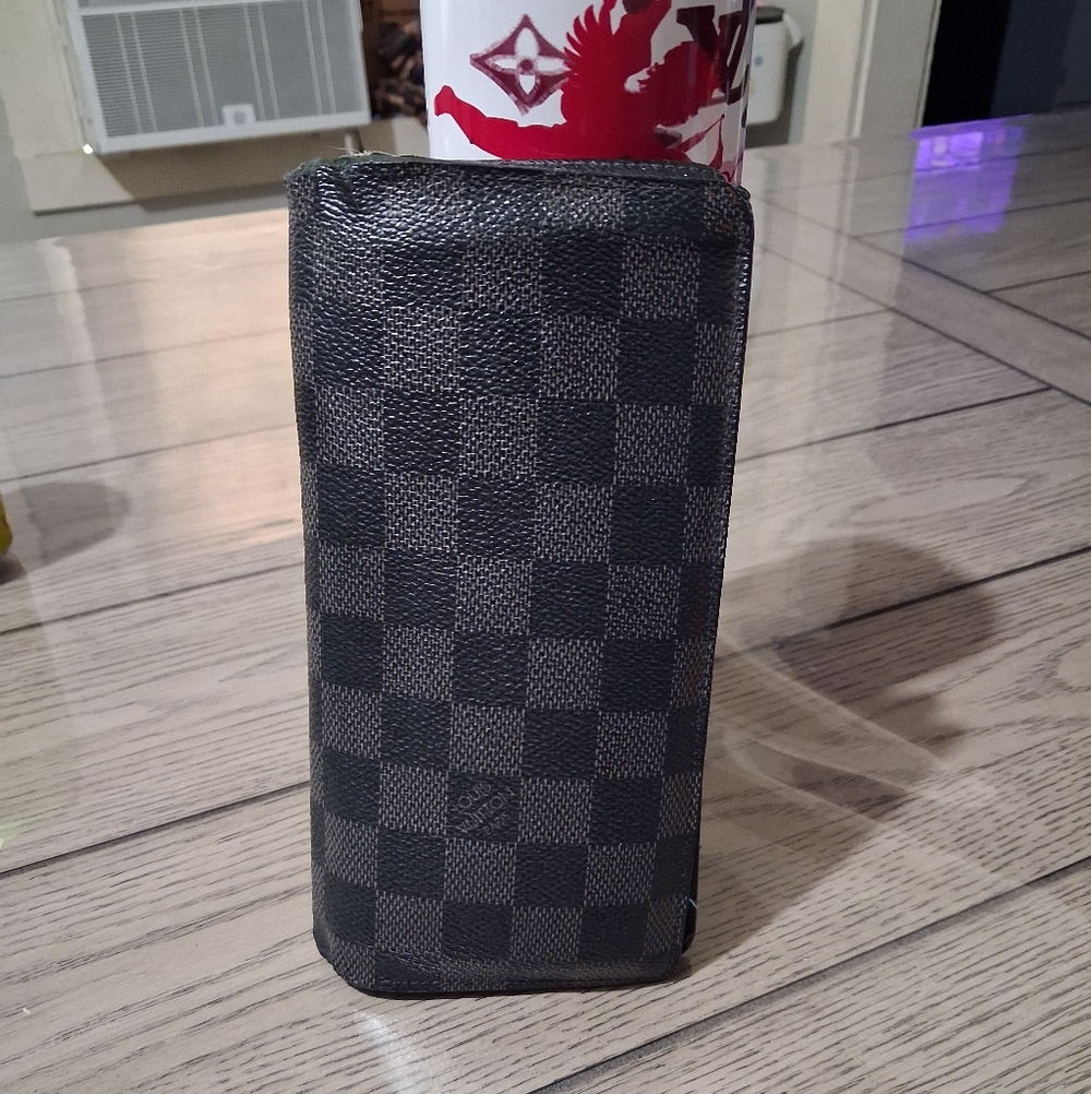 Louis Vuitton Damier Graphite Long Wallet in Black/Gray
